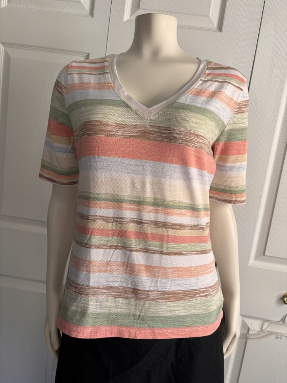 Chico’s Striped V-Neck Tee Size 0 Small Pastel Cotton Stretch Top